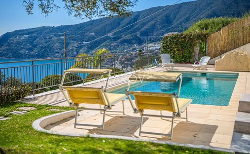 Villa en Ospedaletti, Liguria, Italia 1