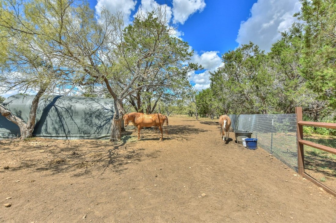 Farm Ranch in Burnet, Texas, United States 4 - 15428857