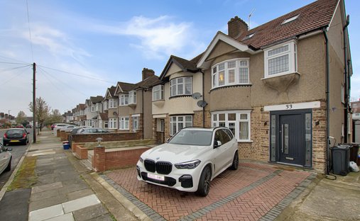 Haus in London Borough of Hounslow, England 1