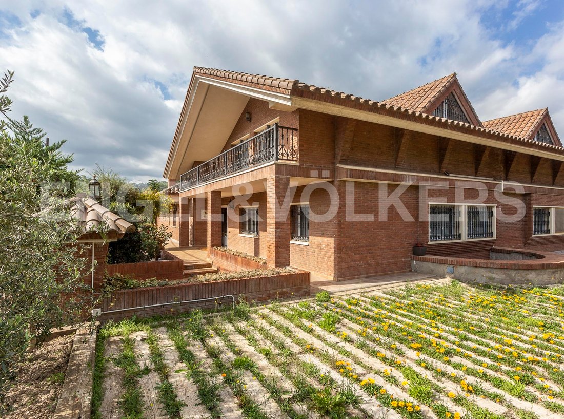 Townhouse in Torrelles de Llobregat, Catalonia, Spain 4 - 13201190