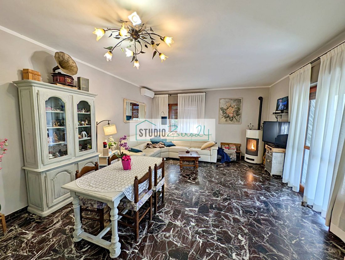 Villa in Strettoia-Capezzano-Valdicastello, Pietrasanta, Tuscany 4 - 15427011