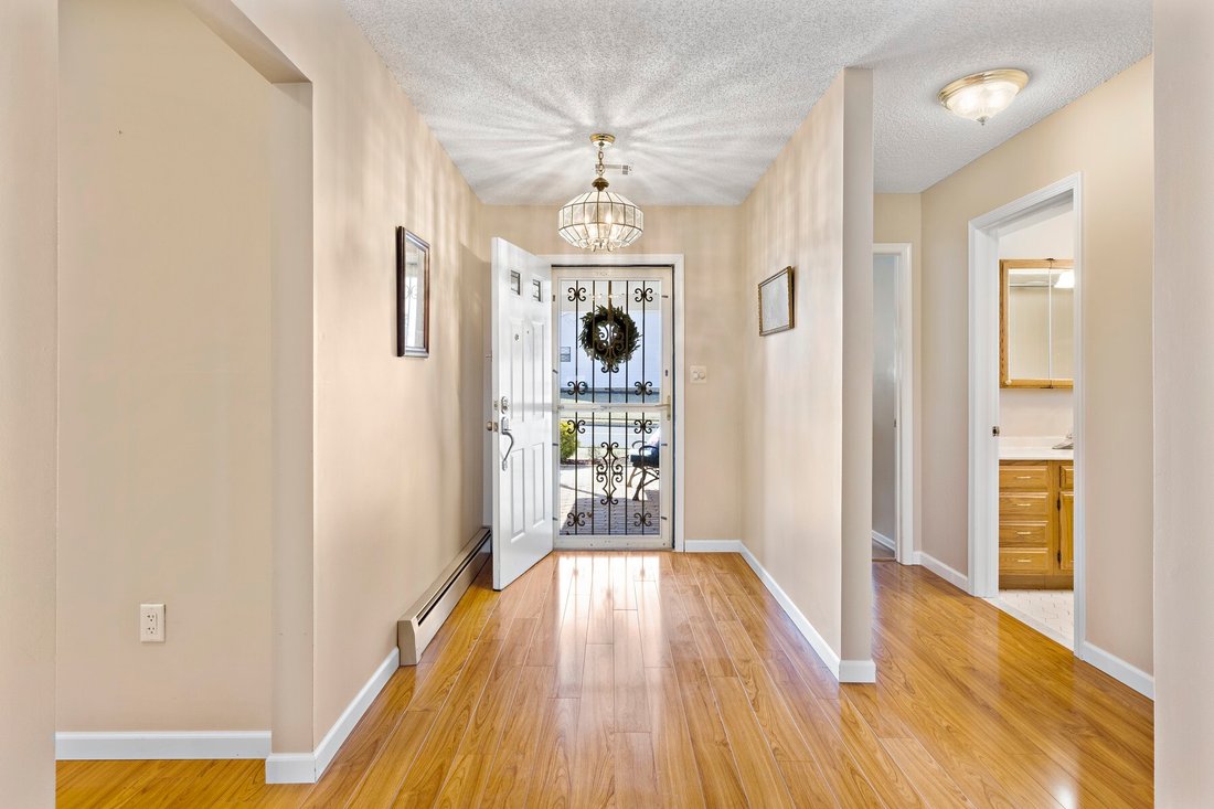 House in Marlboro Township, New Jersey, United States 5 - 15427866