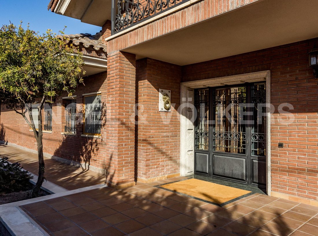 Townhouse in Torrelles de Llobregat, Catalonia, Spain 3 - 13201190