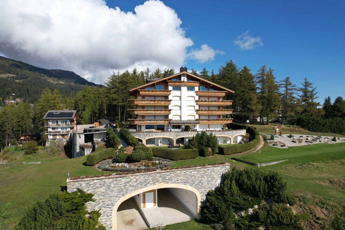 Apartment in Crans-Montana, Valais, Switzerland 1 - 15094237