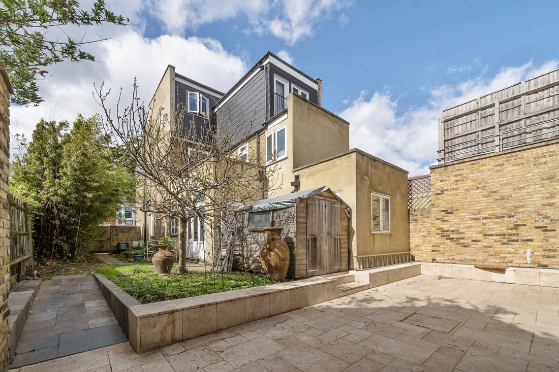 House in Kew, Richmond Upon Thames, England 1 - 13319559