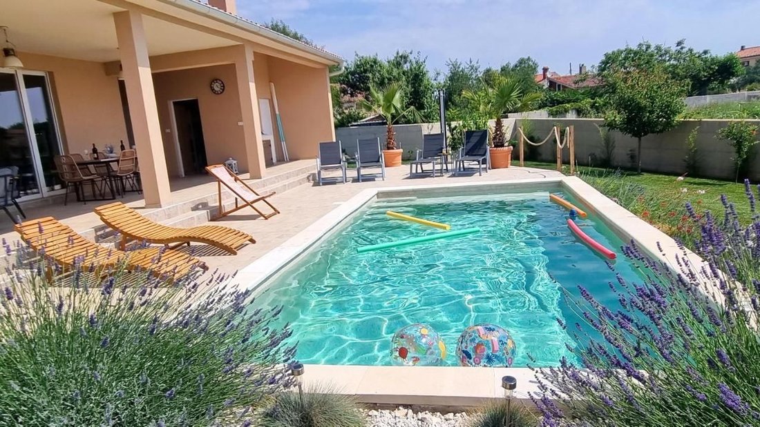 Villa in Grad Pula, Gespanschaft Istrien, Kroatien 3 - 15420219
