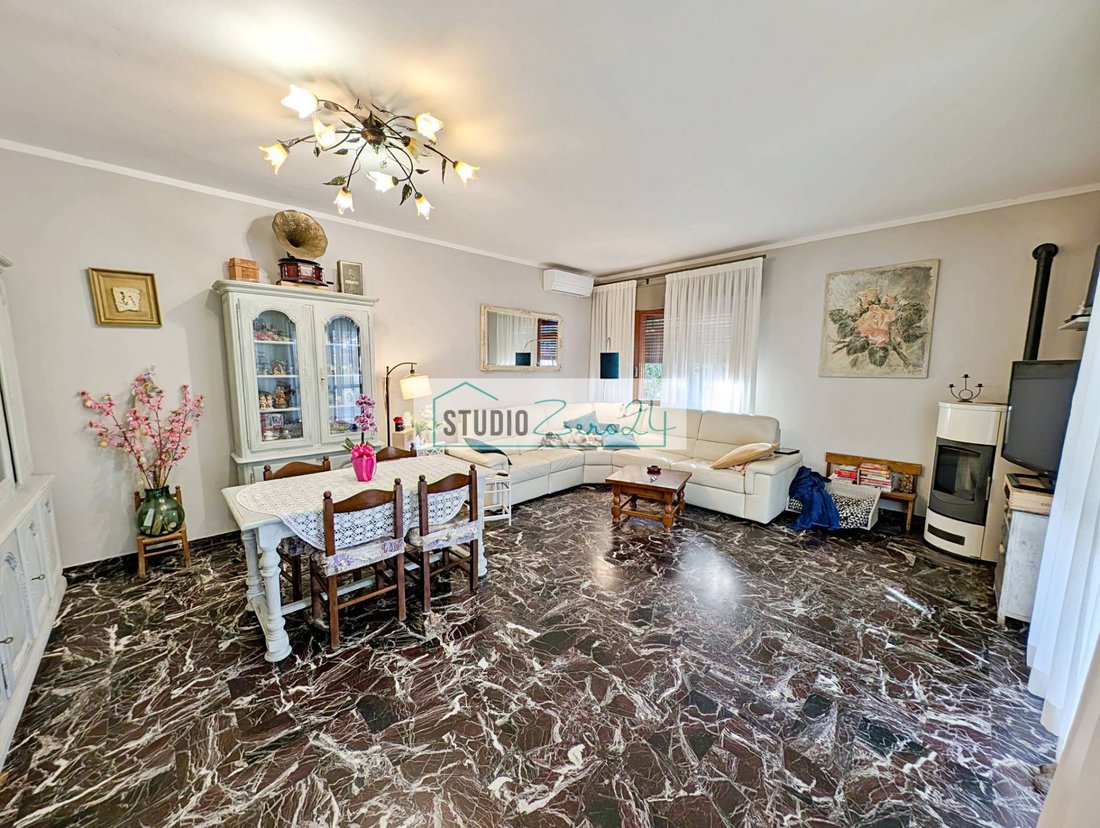 Villa in Strettoia-Capezzano-Valdicastello, Pietrasanta, Tuscany 5 - 15427011