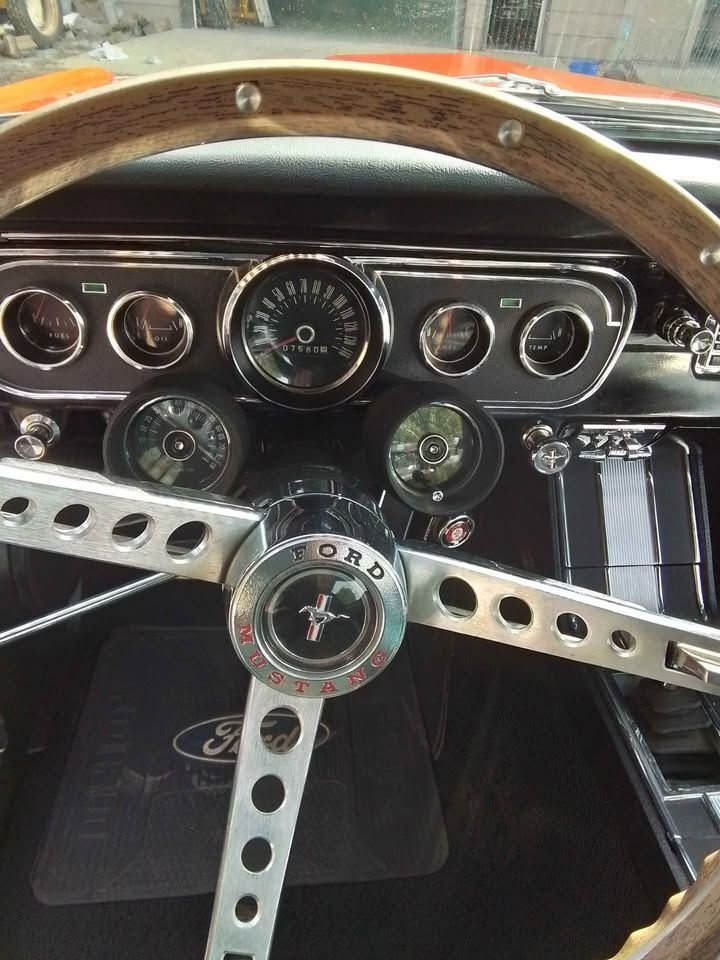 Coupe in Glendale, United States 5 - 15427736