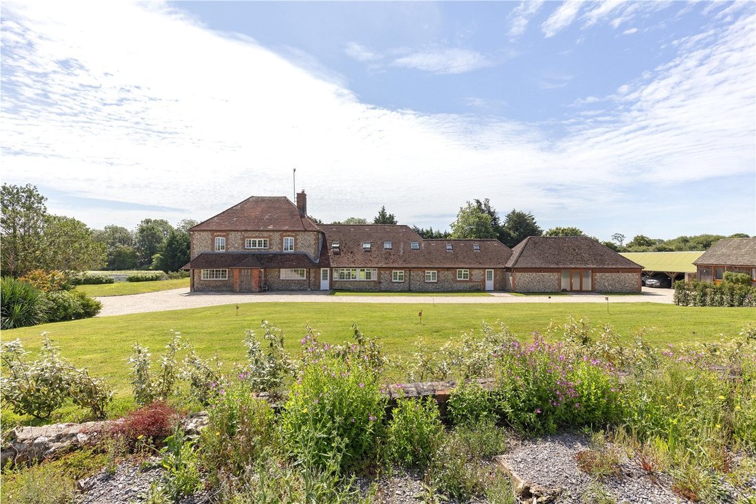 House in Oving, England 1 - 14598496