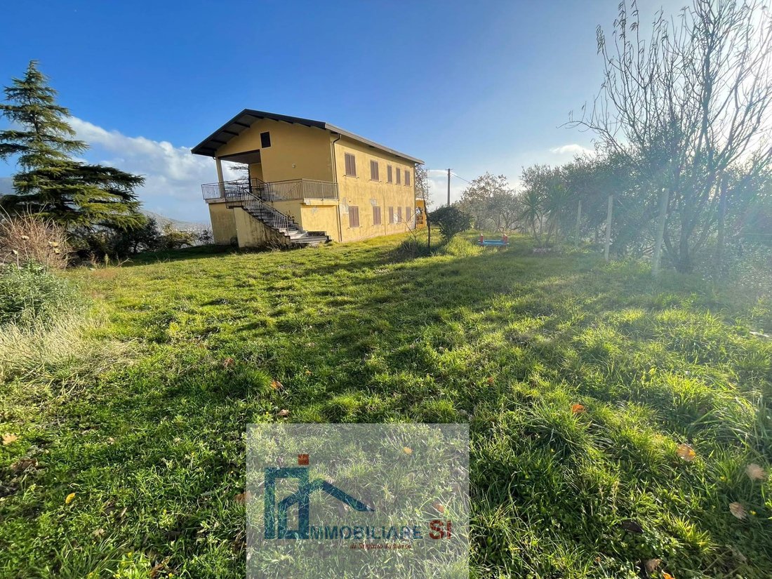 House in Cautano, Campania, Italy 4 - 15426980
