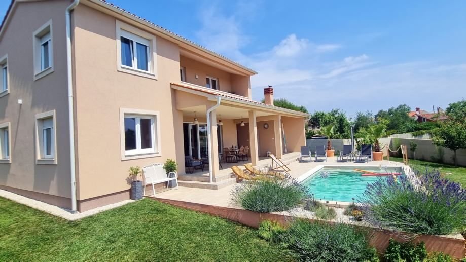 Villa in Grad Pula, Gespanschaft Istrien, Kroatien 2 - 15420219