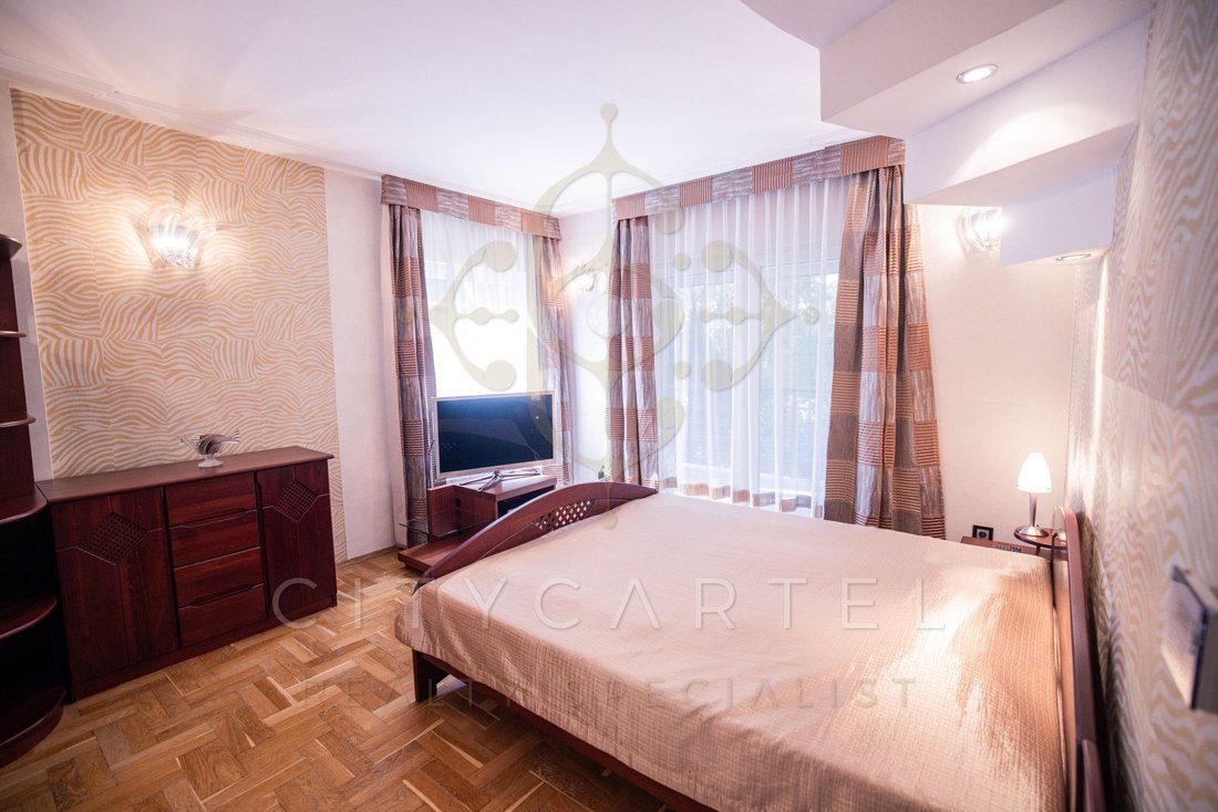 Villa in Budapest, Hungary 5 - 15429599