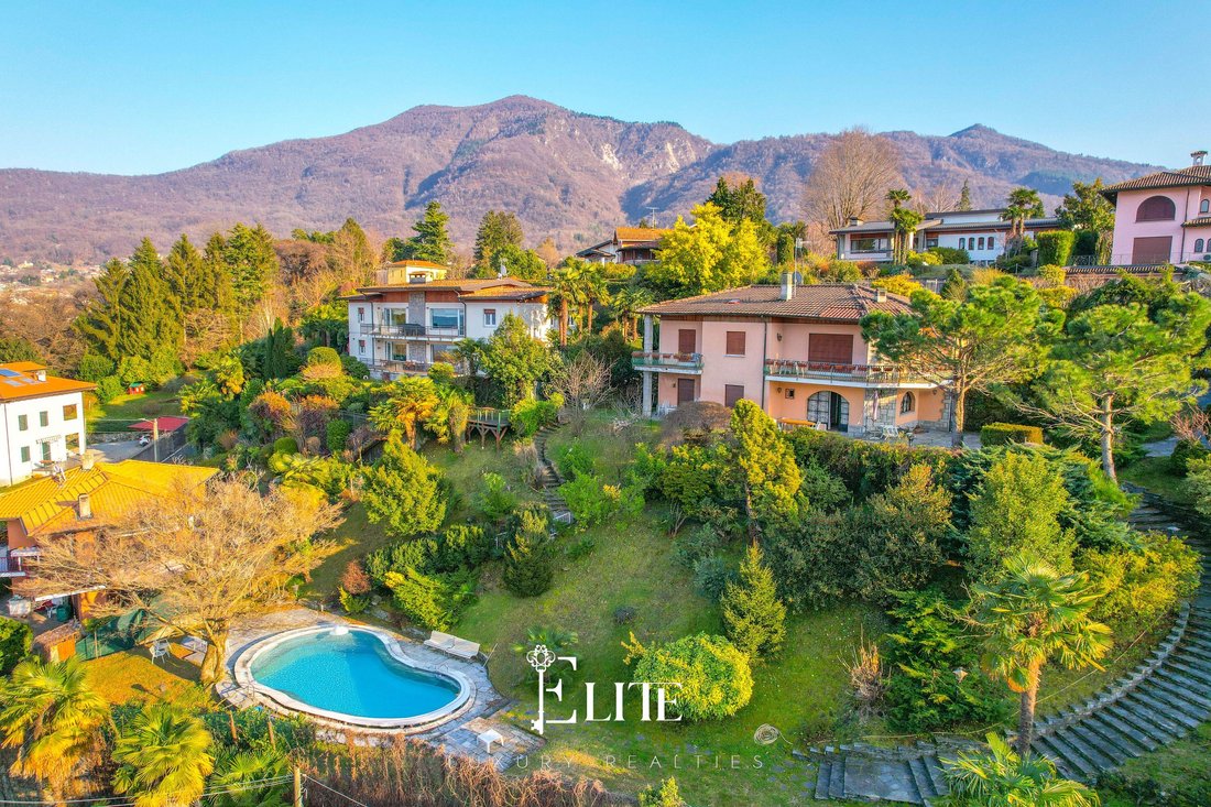 Villa in Porto Valtravaglia, Lombardy, Italy 5 - 15429694