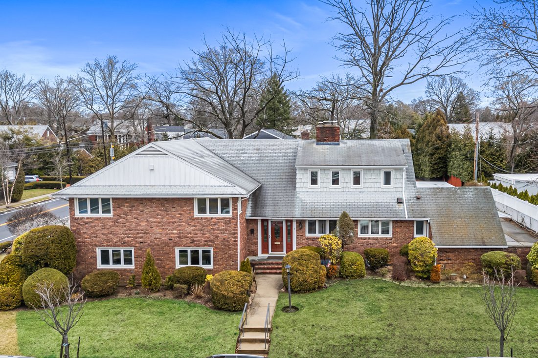 House in Rockville Centre, New York, United States 2 - 15429895