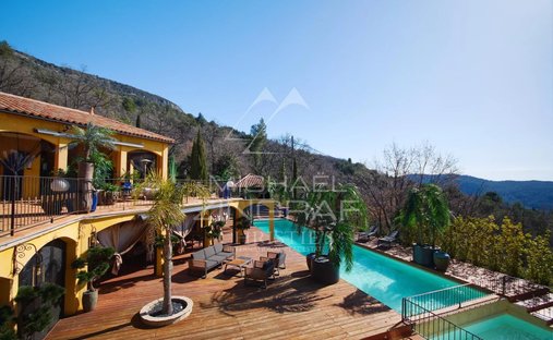 Estate in Bargemon, Provence-Alpes-Côte d'Azur, France 1