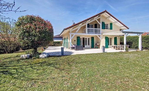 House in Veigy-Foncenex, Auvergne-Rhône-Alpes, France 1