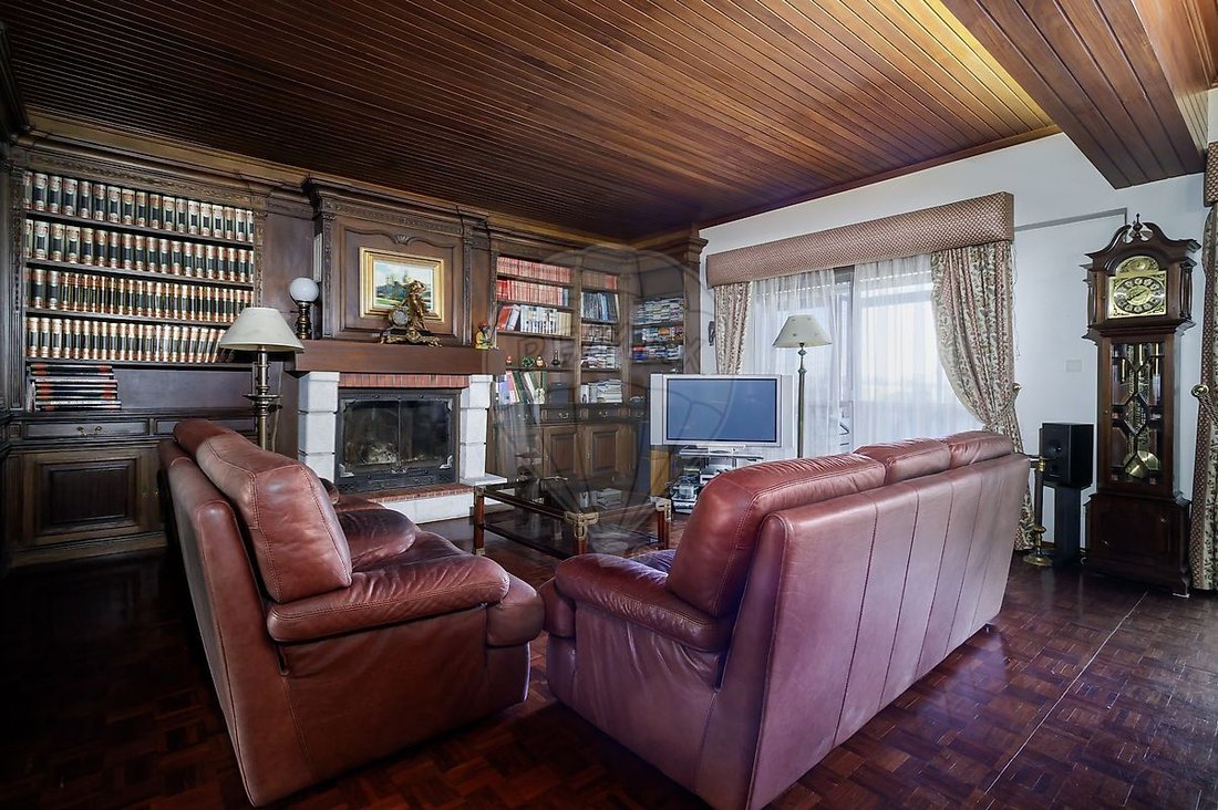 Apartment in Alvalade, Lisbon, Portugal 2 - 15429671