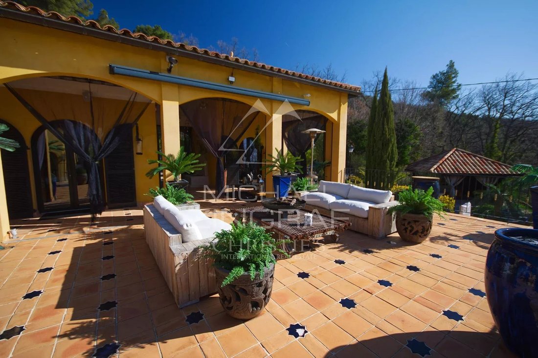 Estate in Bargemon, Provence-Alpes-Côte d'Azur, France 3 - 15420513