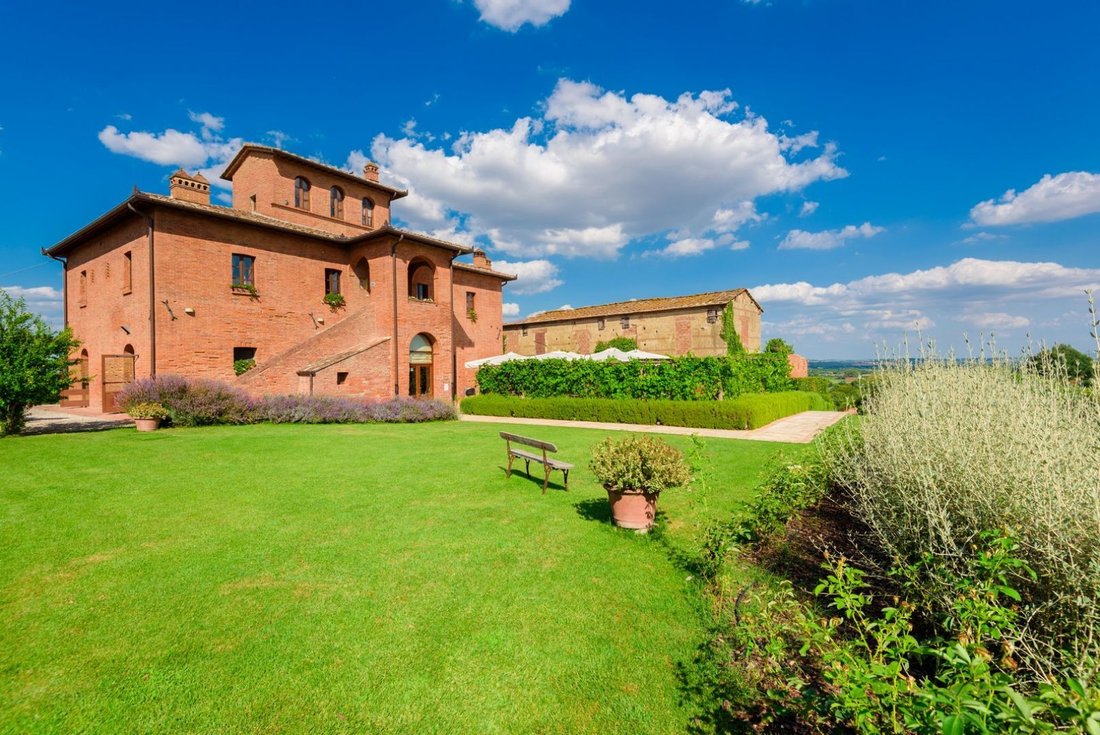 Casa en Sinalunga, Toscana, Italia 1 - 15430141