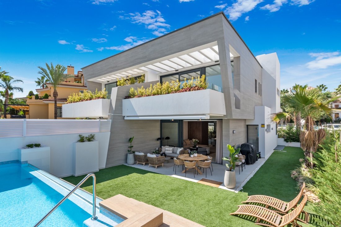 Townhouse in Puerto Banus, Marbella, Spain 4 - 15430052