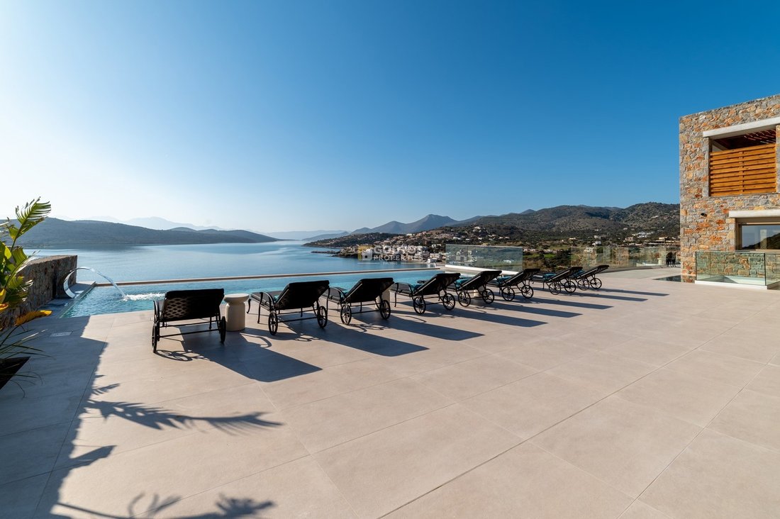 Villa in Community of Elounta, Agios Nikolaos Municipal Unit, Greece 3 - 15430416