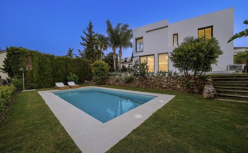 Villa à Puerto Banús, Marbella, Espagne 1