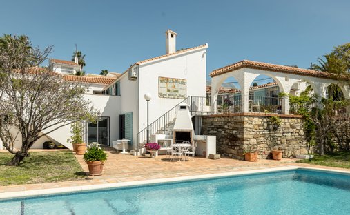 Villa à Estepona, Andalousie, Espagne 1