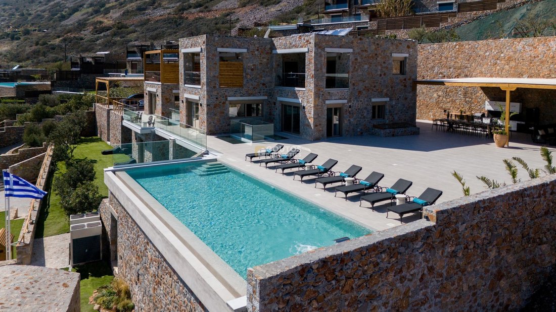 Villa in Community of Elounta, Agios Nikolaos Municipal Unit, Greece 1 - 15430416