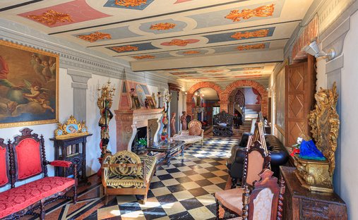 Villa in Comabbio, Lombardei, Italien 1