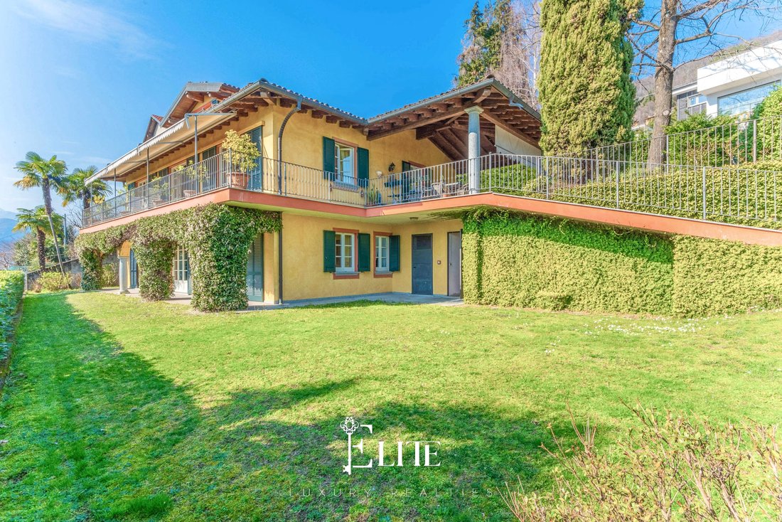 Villa in Verbania, Piedmont, Italy 4 - 15434145
