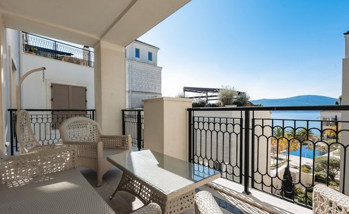 Wohnung in Tivat, Tivat Municipality, Montenegro 1