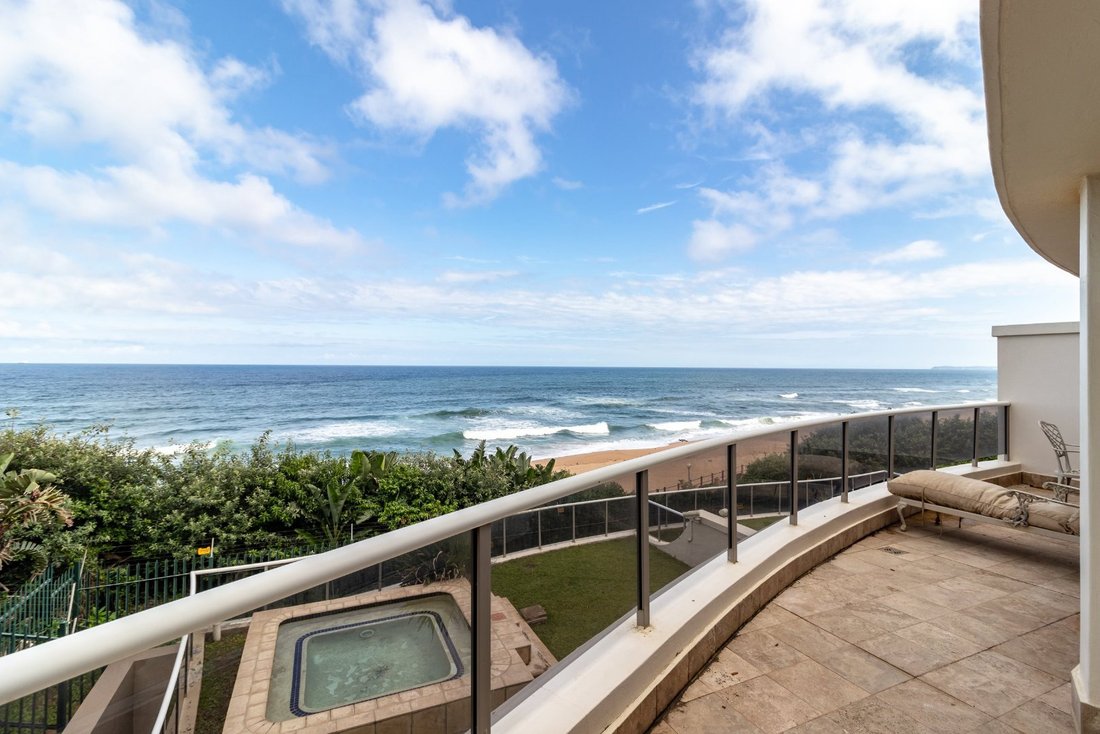 Apartment in La Lucia, KwaZulu-Natal, South Africa 3 - 15432189