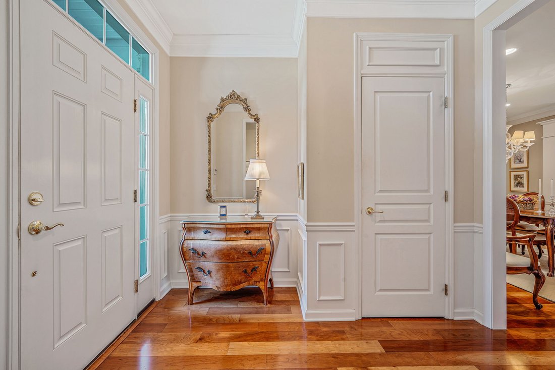 Condo in Westhampton, New York, United States 4 - 15432721