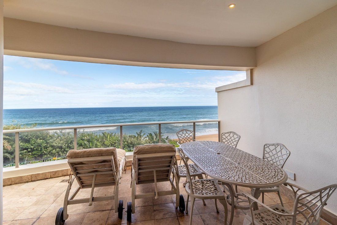 Apartment in La Lucia, KwaZulu-Natal, South Africa 1 - 15432189