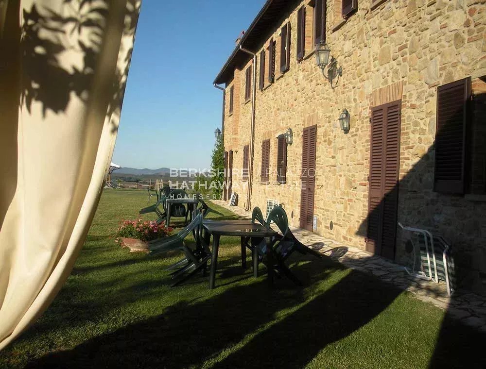 Villa in Volterra, Tuscany, Italy 3 - 15432454