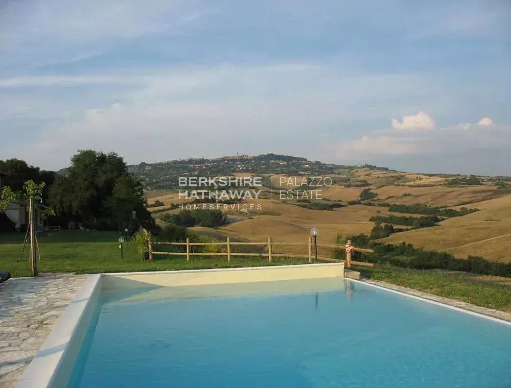 Villa in Volterra, Tuscany, Italy 2 - 15432454