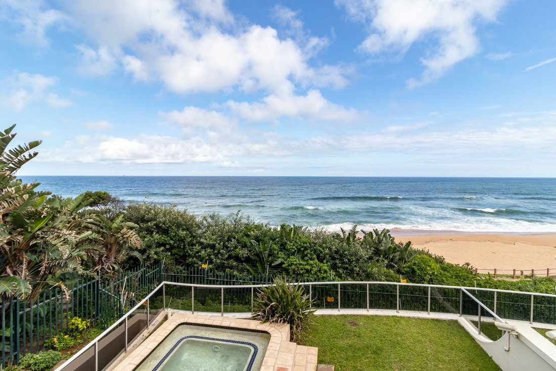 Apartment in La Lucia, KwaZulu-Natal, South Africa 2 - 15432189