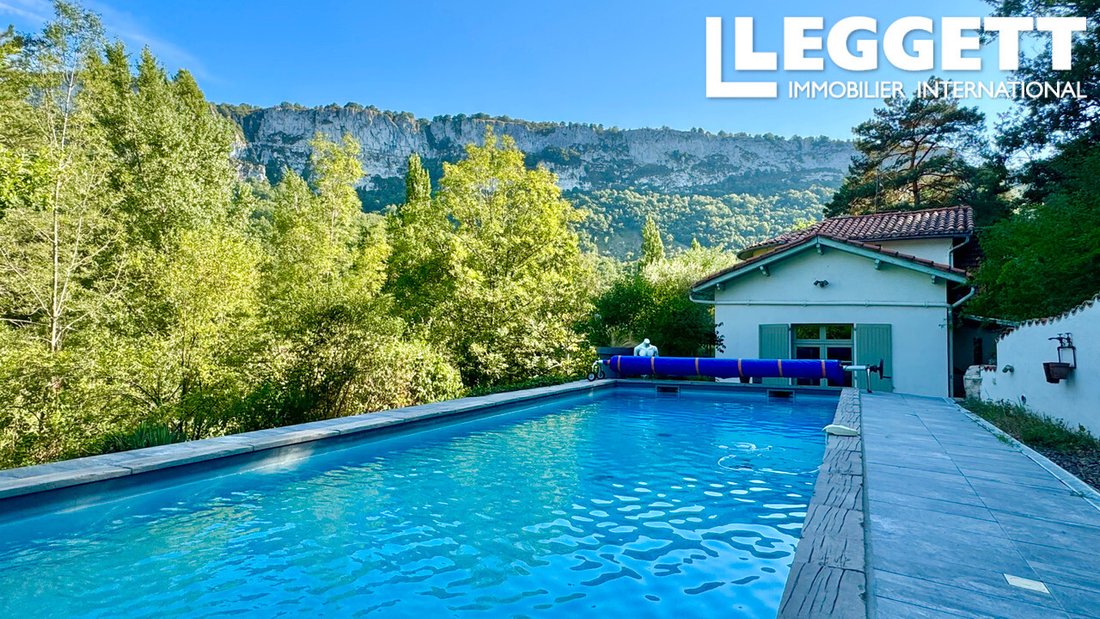 Villa in Saint-Antonin-Noble-Val, Occitania, France 2 - 14604514