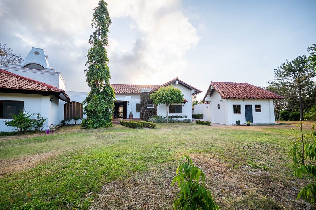 Estate in Sorá, Coclé Province, Panama 1 - 15244453