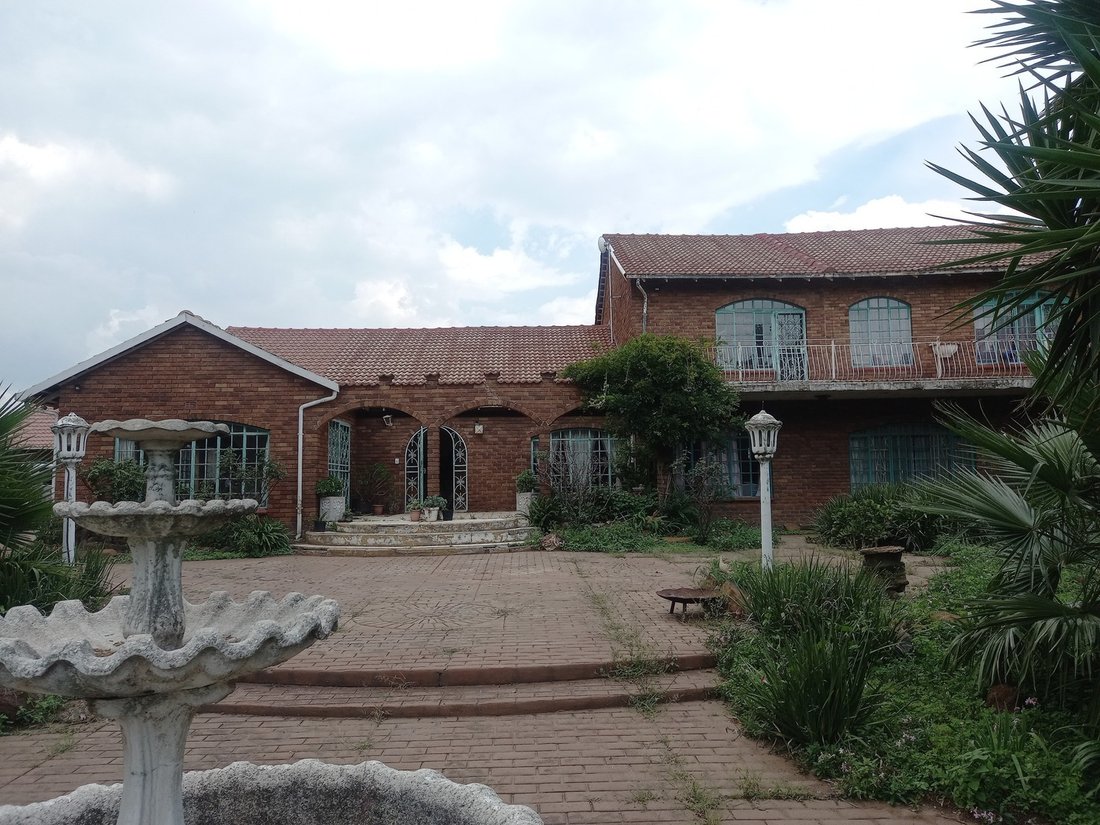 Estate in City of Ekurhuleni Metropolitan Municipality, Gauteng, South Africa 1 - 15431530