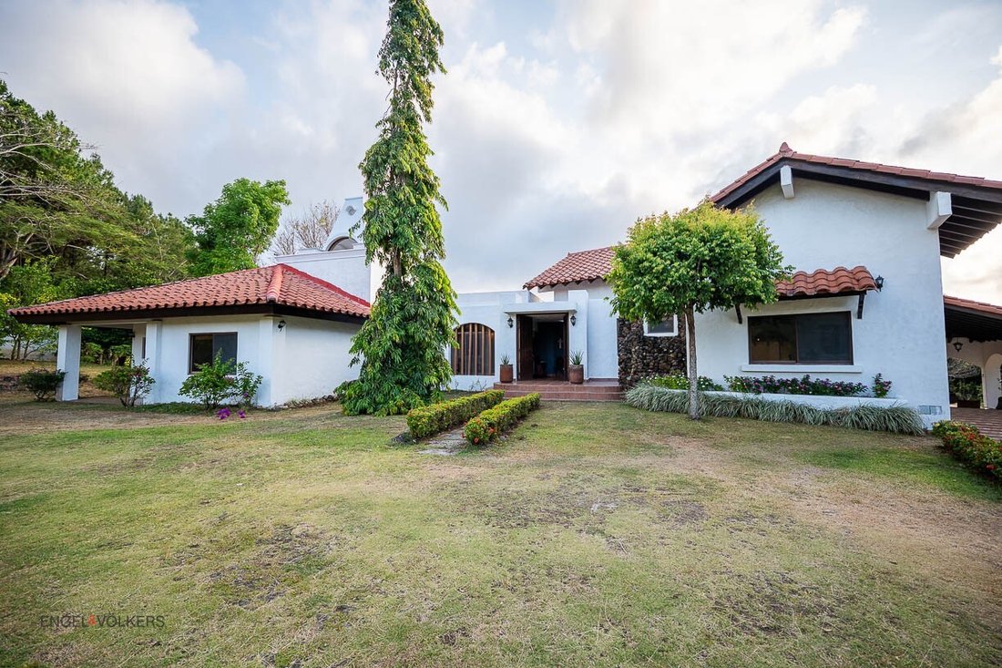 Estate in Sorá, Coclé Province, Panama 2 - 15244453