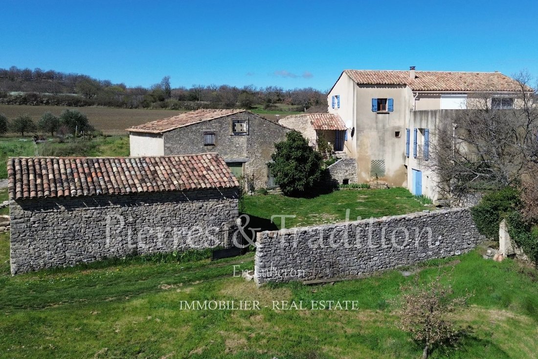 House in Saint-Martin-de-Castillon, Provence-Alpes-Côte d'Azur, France 1 - 15432191