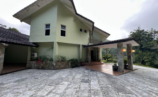 House in Anton Valley, Coclé Province, Panama 1