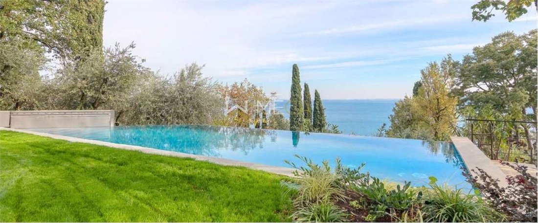 Villa in Padenghe sul Garda, Lombardy, Italy 2 - 15432242