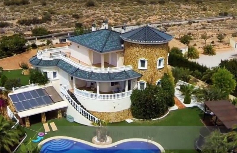 Villa in El Fondo de les Neus, Valencian Community, Spain 2 - 10821248