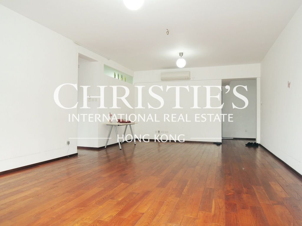 Apartment in Hong Kong, Hong Kong 3 - 15437331