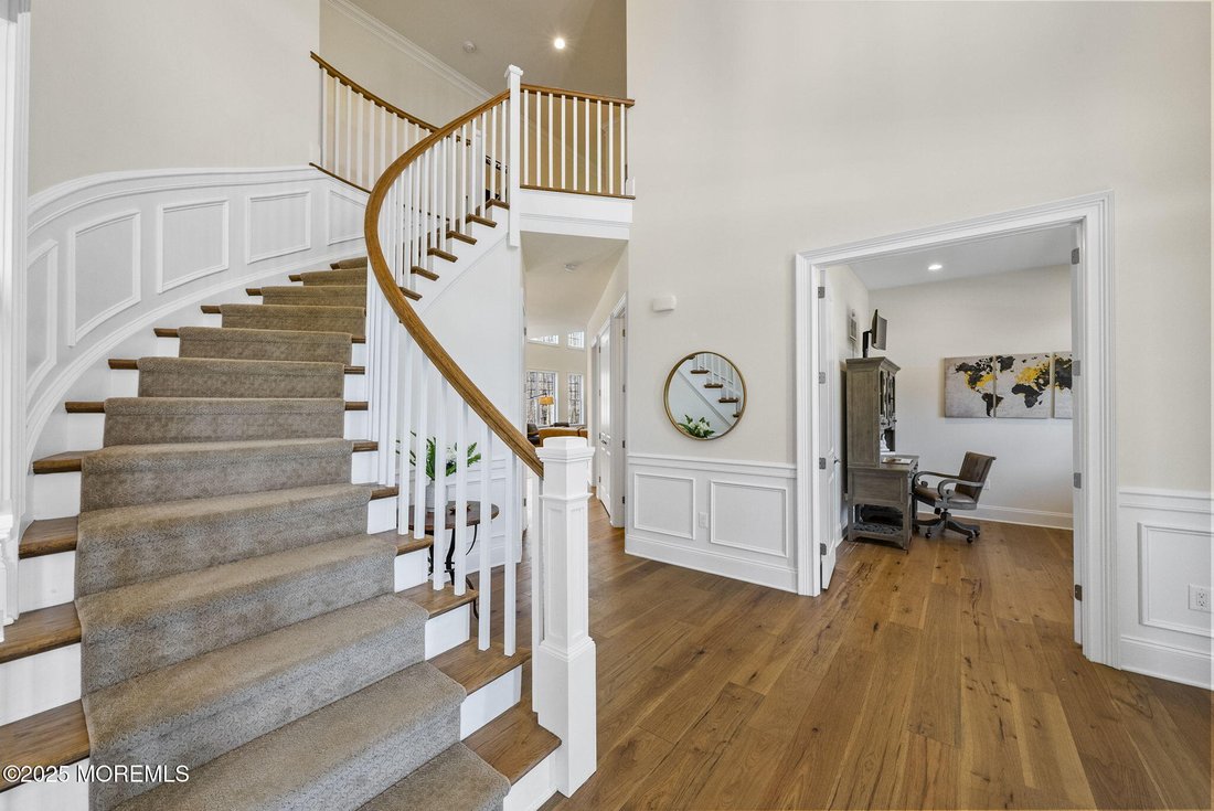 House in Lincroft, New Jersey, United States 3 - 15427602