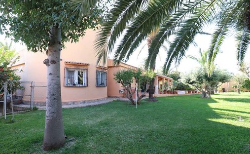 Chalet in Torrevieja, Land Valencia, Spanien 1
