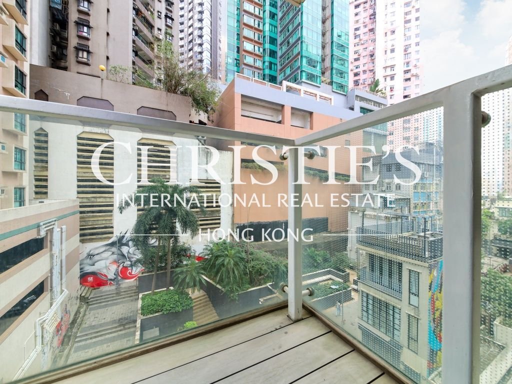 Apartment in Hong Kong, Hong Kong 2 - 15436555