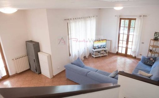 Villa in Caranna-Vaiana, Forte dei Marmi, Tuscany 1